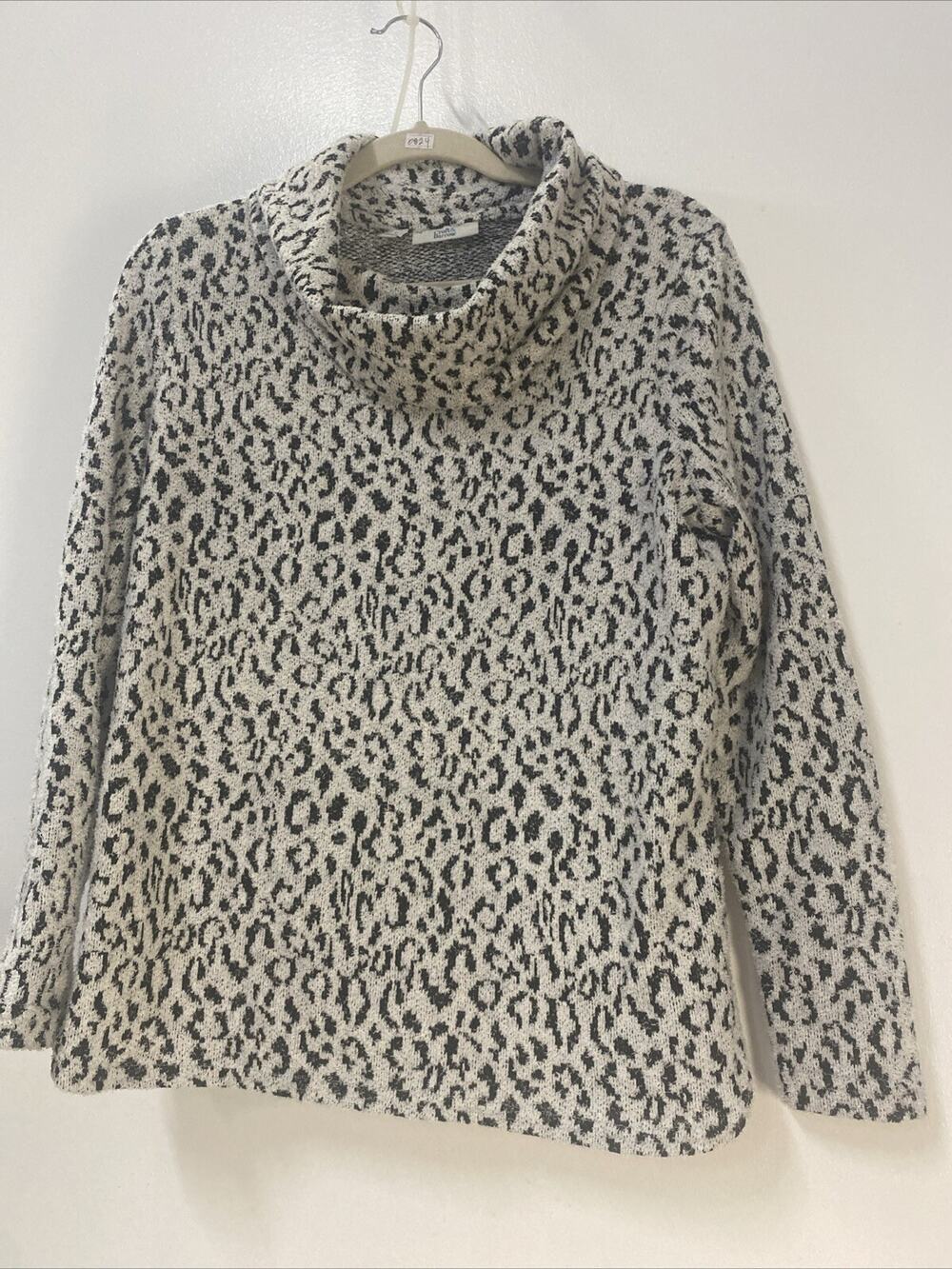 Croft Barrow Fuzzy Cowl Neck Sweater S Wht/Blk Leopard Soft Knit 90S Y2K Retro